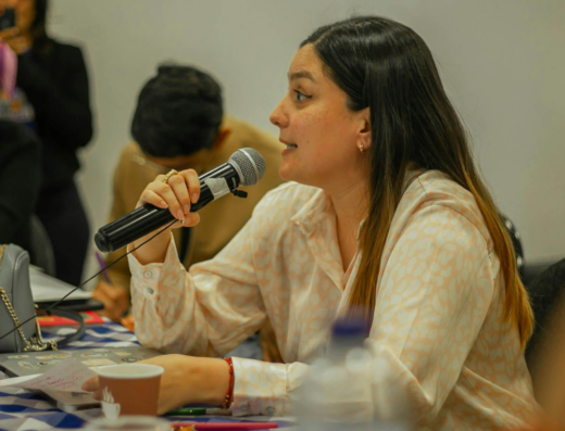 Master Orator: Build Public Speaking Confidence